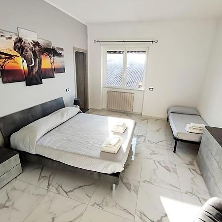 Intero Appartamento Casa Vacanze "Il Pino" Roma Infernetto Экстерьер фото
