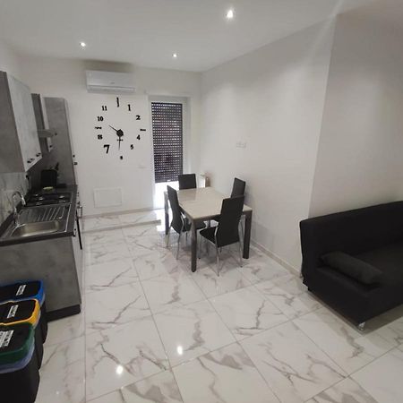 Intero Appartamento Casa Vacanze "Il Pino" Roma Infernetto Экстерьер фото